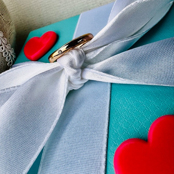 Tiffany & Co. Elsa Peretti Gold Diamond Band ring, 5.75 - Picture 1 of 7